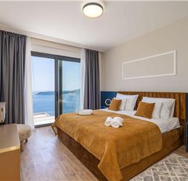 Luxury 4 Bedroom Villa with Infinity Pool, Sauna, Gym, Jacuzzi and Sea Views in Orašac, near Dubrovnik, Sleeps 8
